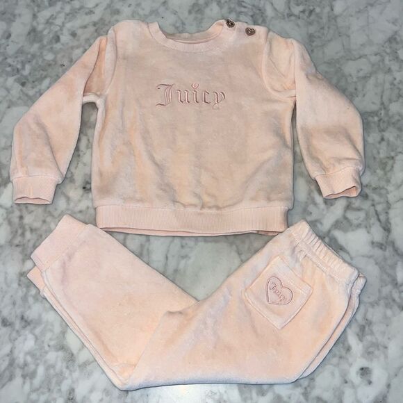 JUICY COUTURE VELOUR OUTFIT 24M - Picture 1 of 7